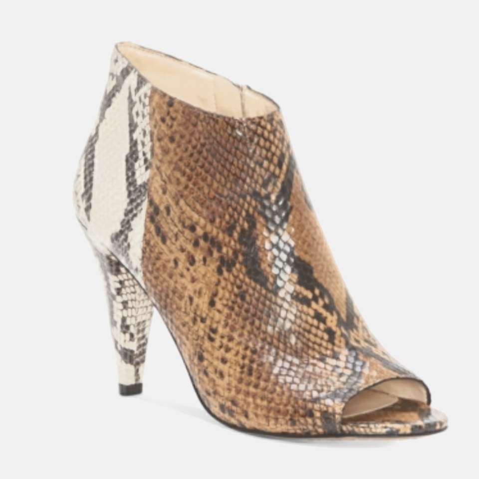 Brand New Vince Camuto Azalea Bootie Size 11 119